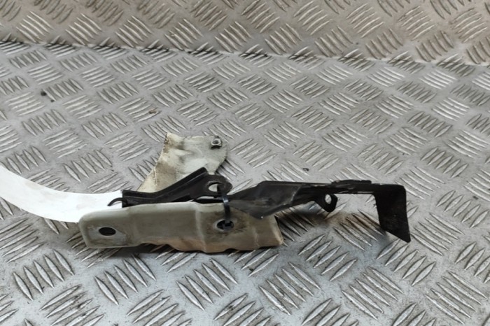 Suport aripa dreapta față VW BEETLE Cabrio 1Y7 2004 OEM: 1J0199588C 28956162