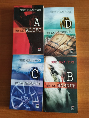 Sue Grafton &amp;ndash; 4 romane politiste:A,B,C,D (seria Alfabetul)+ bonus foto