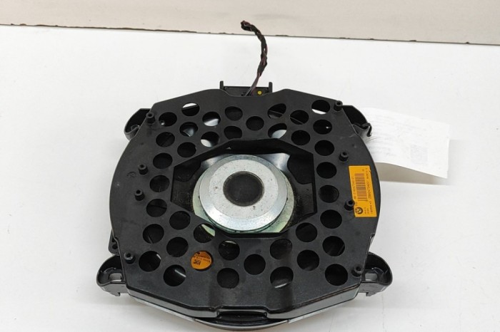 Subwoofer podea dreapta BMW X5 F15, F85 2014 OEM: 9247342 31418555