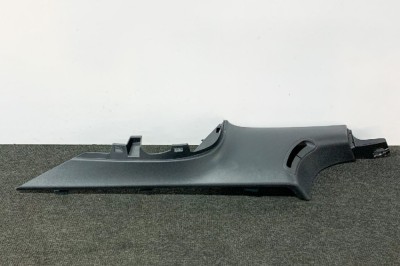 Ornament st&amp;acirc;lp spate st&amp;acirc;nga TESLA MODEL 3 2018 OEM: Sedan | 11266404 foto