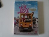 Recycling Lily, b800