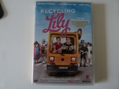 Recycling Lily, b800 foto