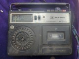 Aparar de radio vechi portabil ,RADIOCASETOFON Vechi de colectie RAR,Radiocasetofon SILVANO-Model.No.KC-2302,Autostop-Made in Japan