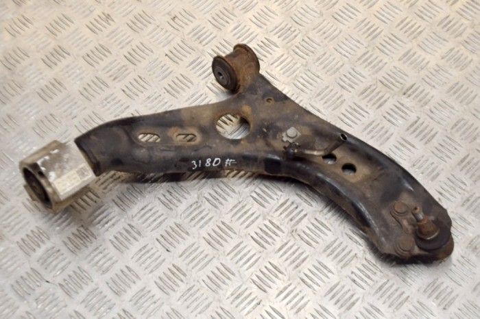Braț inferior dreapta față VW SCIROCCO 137, 138 2013 OEM: 1K0407152BC 13592210