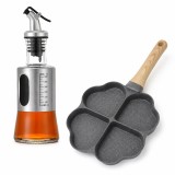 Cumpara ieftin Set tigaie 4 compartimente inima + pulverizator ulei 200 ml, pentru oua, clatite si pancakes, maner aspect lemn