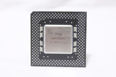 Procesor CPU Intel Pentium 1 MMX 200 MHz socket 7 vintage