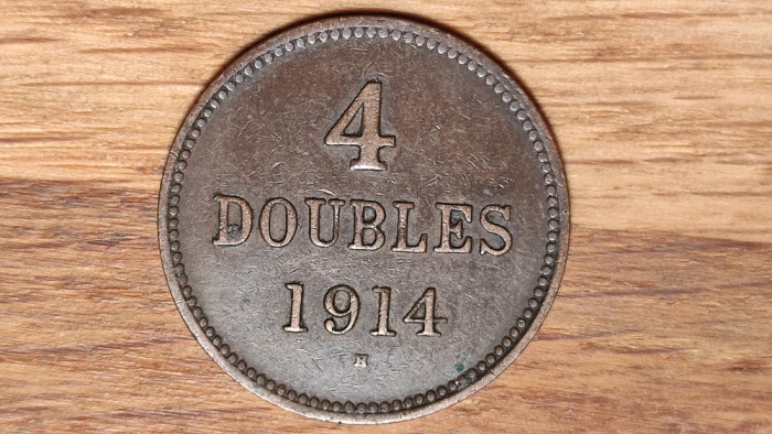 R08 Guernsey - moneda de colectie exotica bronz - 4 doubles 1914 H - rara, 209k ex!
