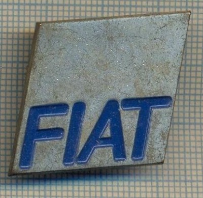 Y 661 INSIGNA - AUTOMOBILISTICA -FIAT -PENTRU COLECTIONARI foto