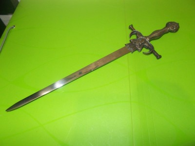 COUPE PAPIER , cutit pentru deschis CORESPONDENTA / scrisori , maner din bronz decorat in relief , 29 cm foto