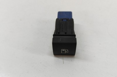 Comutator deschidere rezervor TOYOTA RAV 4 V A5, H5 2019 OEM: 84841-33040 | 31986392 foto