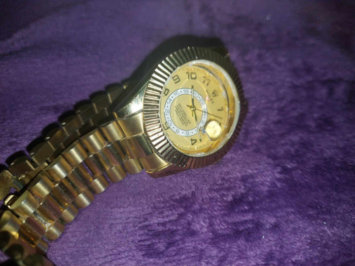 Ceas Rolex cu bratara metalica Aurie,incomplet,pentru piese 4,1 cm diametru