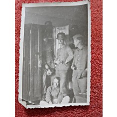 Fotografie, soldati in cazarma, perioada celui de-al doilea razboi mondial