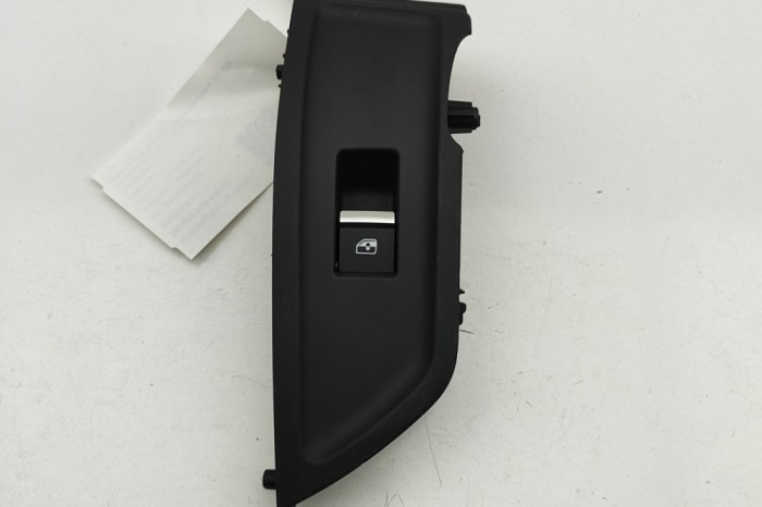 Buton geam ușă st&acirc;nga spate AUDI Q5 FY 2024 OEM: 4M0959855,80A959515 | 32095682