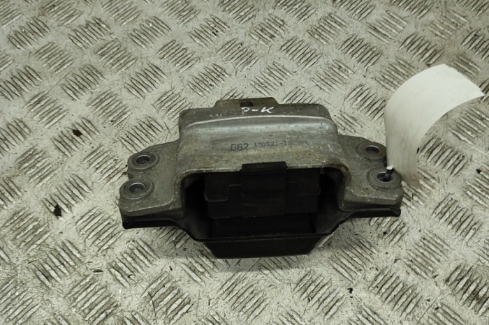 Suport motor st&acirc;nga VW PASSAT Variant B7 365 2014 OEM: 3C0199555 30655025