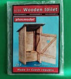 Kit WOODEN TOILET Firma PLUS MODEL Cod 263 Scara 1/35 Număr piese 19 DIORAMA MACHETA ASAMBLARE HOBBY WWII ACCESORII LEMN BALSA WC TOALETA BUDĂ CEHIA, 1:32
