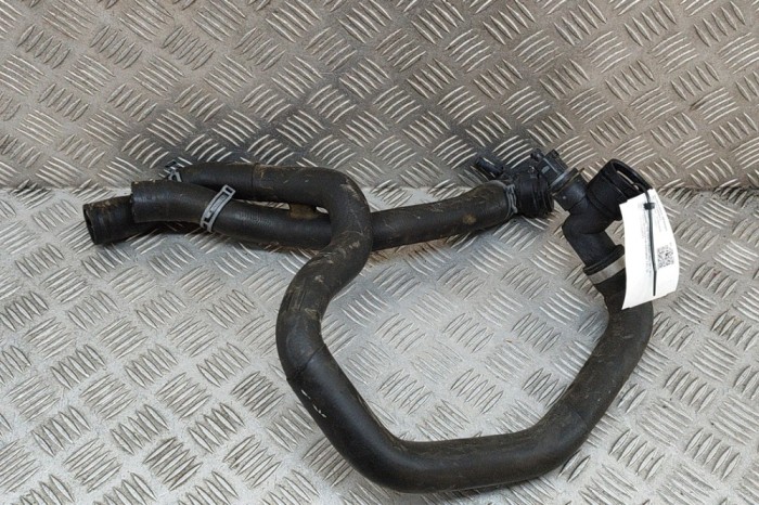 Furtun de lichid de răcire VW GOLF VII 5G1, BQ1, BE1, BE2 2018 OEM: 5Q0121049AC 27292893