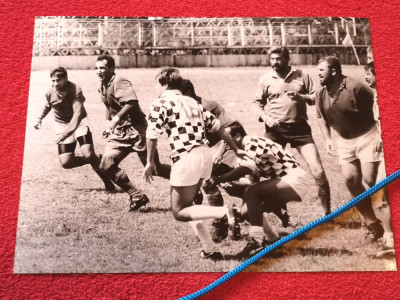 Foto (de presa) rugby - faza din meciul DINAMO Bucuresti-FARUL Constanta foto