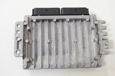 Unitate de control motor VOLVO V40 Estate VW 1995 OEM: S110602006A,P30616813 2871426 foto