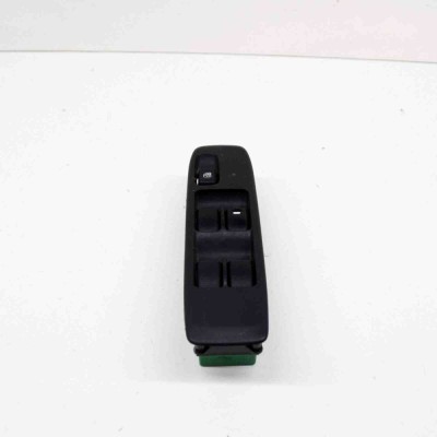 Buton geam ușă dreapta față MITSUBISHI PAJERO III V7_W, V6_W 2002 OEM: C8D-D255M,MR551244 14581396 foto