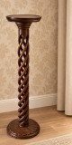 Superb piedestal spiralat antic lucrat integral manual din lemn masiv, suport sculptat &icirc;n formă de spirală (stil barley twist)