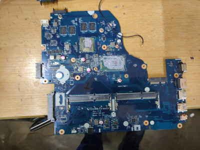 Placa de baza defecta Acer Aspire E1-571 (A186) foto