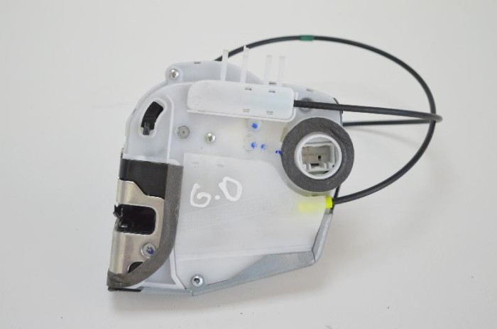 &Icirc;ncuietoare ușă dreapta spate TOYOTA YARIS _P13_ 2014 OEM: nėra | 1959815
