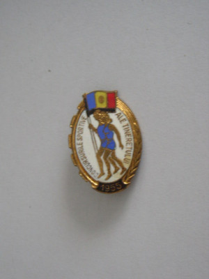 QW9 N5 16 - insigna - tematica sport Concursurile sportive ale tineretului 1955 foto