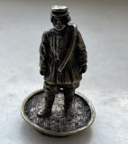Figurina din metal