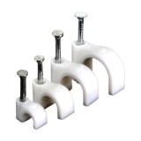 Set 400 cleme pentru cabluri, 4x10mm, metal, alb/argintiu