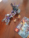 LEGO Nexo Knights 70349: Mașina Lock &amp; Roller a Ruinei lansat in 2017 contine 208 piese si 3 figurine, set mai rar in stare foarte buna