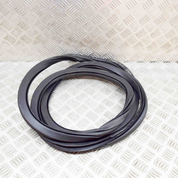 Garnitura ușă dreapta spate VW ID.3 E11 2022 OEM: 10A867913D