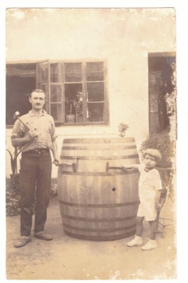 1534 - RESITA MONTANA, Mester de butoaie - old postcard, real PHOTO - used 1926 foto