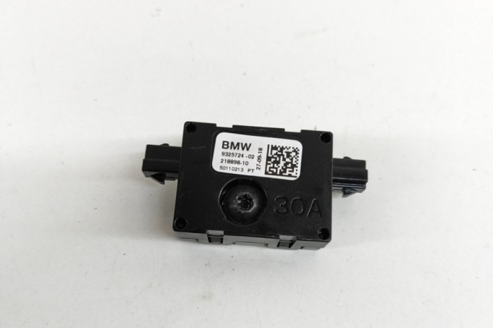Amplificator de antena BMW 5 G30 2018 OEM: 9325724 24481312
