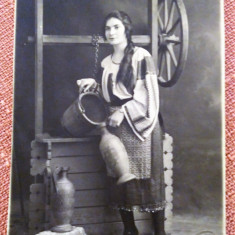 Tanara in costum popular. Fotografie datata 1926 - Foto Elegant, Bucuresti