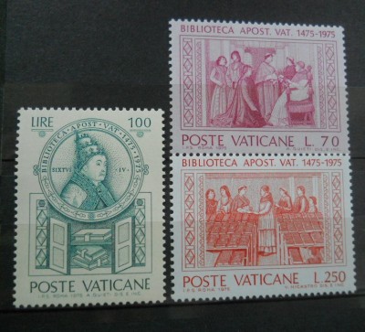 CV2 1975 SERIE VATICAN foto