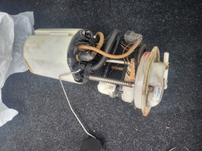 Pompă benzină VW Passat B6 2.0 fsi foto
