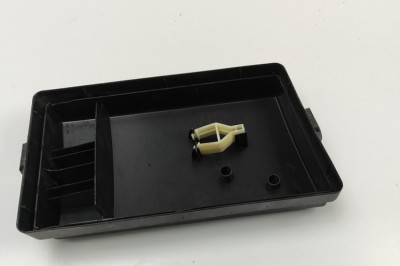 Capac panou de siguranțe VW PASSAT Variant B8 3G5 2018 OEM: 5Q0937132B 30480226 foto