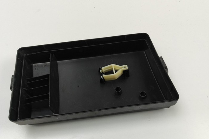 Capac panou de siguranțe VW PASSAT Variant B8 3G5 2018 OEM: 5Q0937132B 30480226
