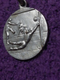 Medalie/distintie Sportiva Argintie FOTBAL/FOTBALISTI-cu lauri,2,7 cm diametru
