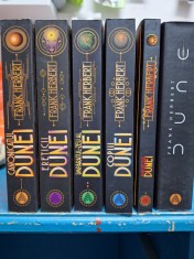 seria Dune editura Armada . stare foarte buna. livrare gratuita foto