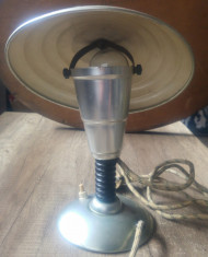 Lampa veche, nefunctionala foto