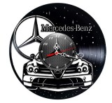 Ceas de perete decorativ realizat din disc de vinil, Model Mercedes-Benz SLR McLaren si Cer Instelat, Negru, 30 cm