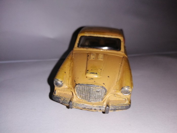 bnk jc Dinky 169 Studebaker Golden Hawk