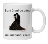 Cana alba personalizata &quot;sunt 3 ani de cand imi mananci zilele&quot;, 3, INOVATIX&reg;. 330ml, Oem