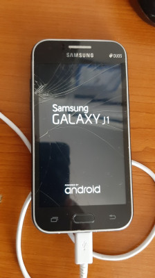 Samsung J1 Dual Sim , MODEL 2015 foto