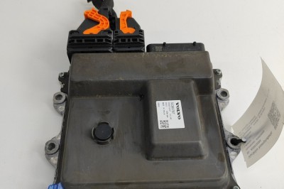 Unitate de control motor VOLVO XC40 536 2024 OEM: 32383797 29812584 foto