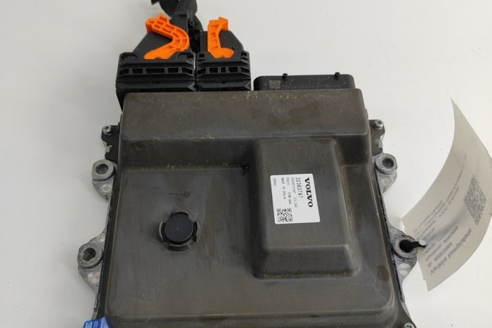 Unitate de control motor VOLVO XC40 536 2024 OEM: 32383797 29812584