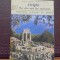 GRECIA - DELPHI - SITUL SI MUZEUL - 32 DE FOTOGRAFII CU EXPLICATII IN 4 LIMBI,