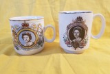 DOUA CĂNI COMEMORATIVE DIN PORTELAN- JUBILEUL DE ARGINT AL REGINEI ELISABETA A MARII BRITANII-1952-1977