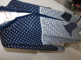 Cardigan foarte frumos , masura 50 , gros , deosebit , cu gluga